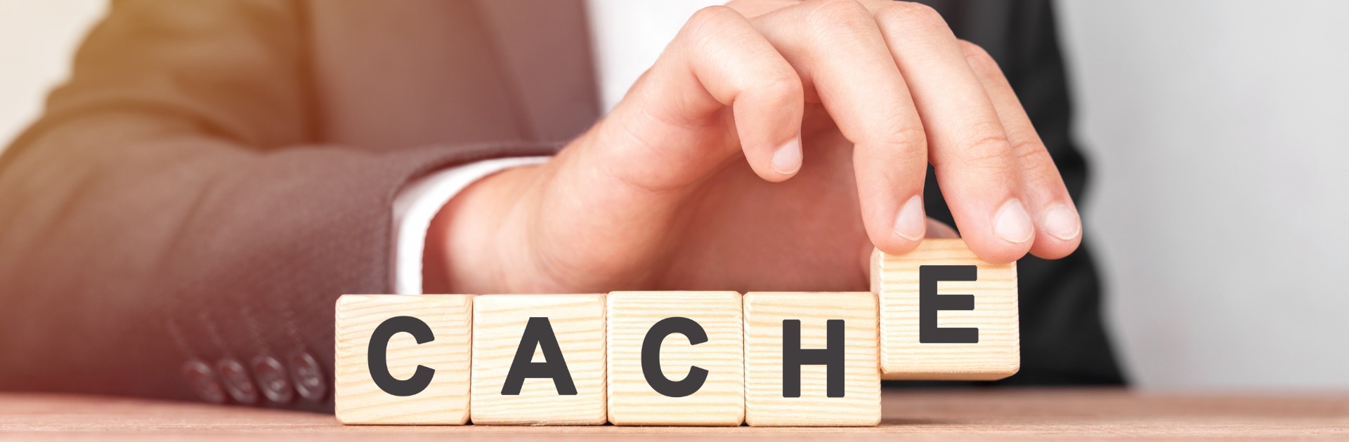 Hibernate L1 cache and persistence context